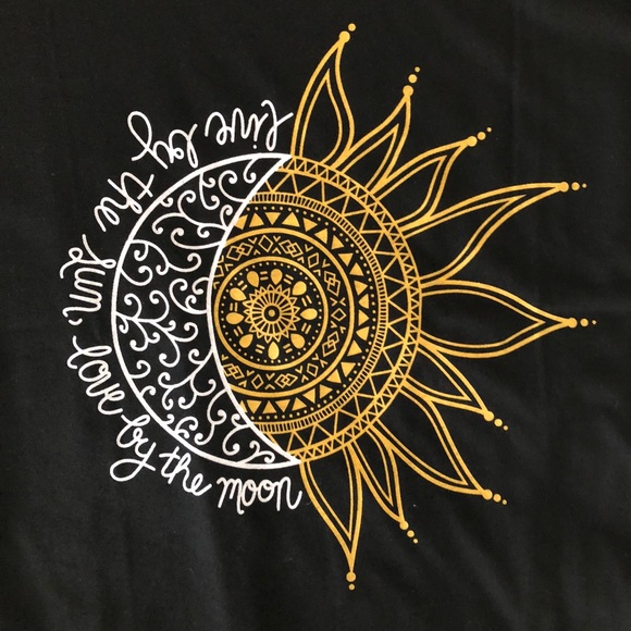 Live by the Sun, Love by the Moon Hi-Lo, NWOT - Picture 2 of 5